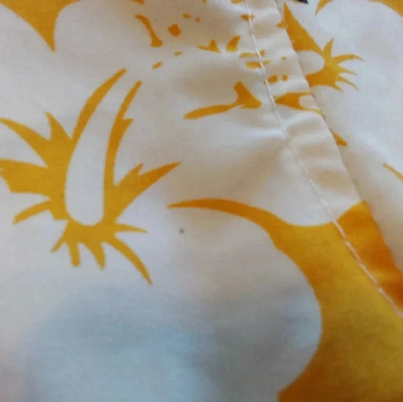 Pittsburgh Pirates Button Down Short Sleeve Hawaiian Shirt Size XL - Picture 6 of 10